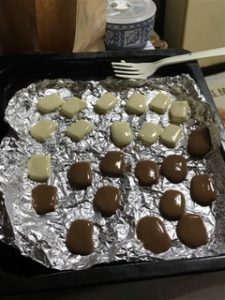 バレンタインデー友チョコ焼きチョコ簡単レシピ